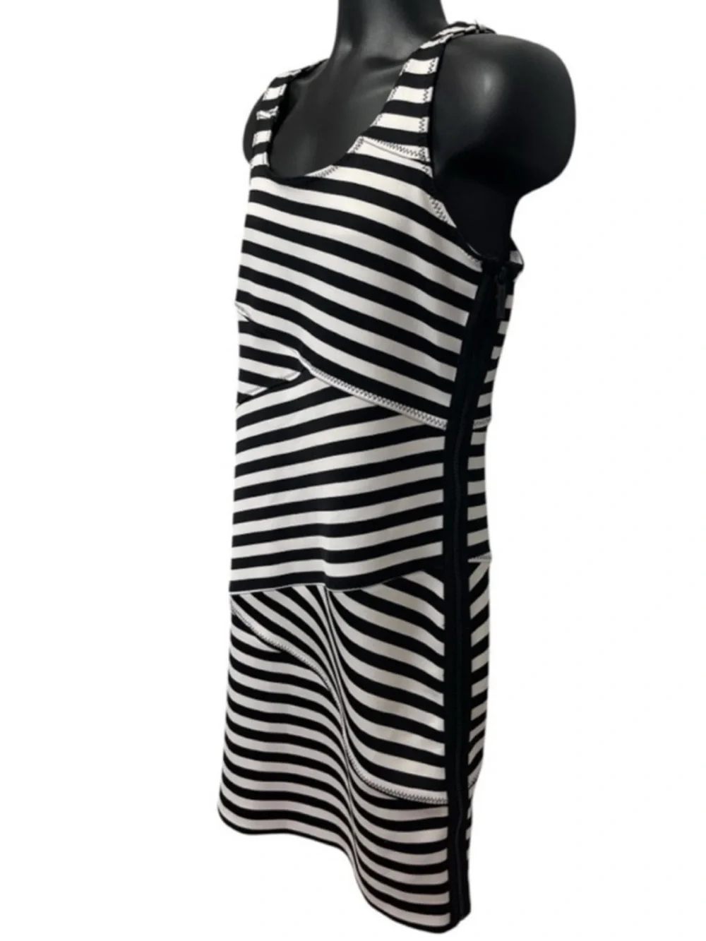 Michael Kors Size 10 Black White Striped Sheath Dress Sleeveless